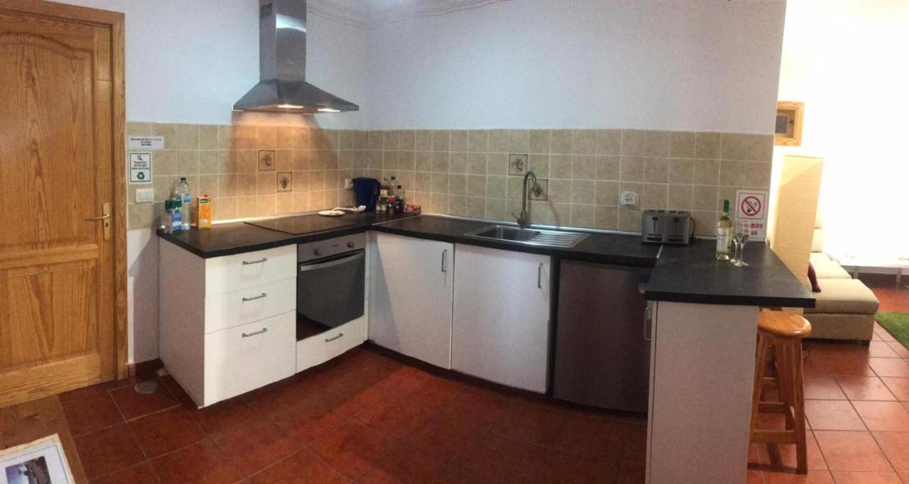 Basement Apartment Very Large Fantastic Location Playa Blanca  Exterior foto