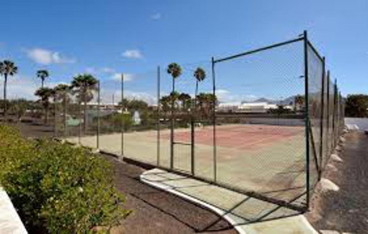 Basement Apartment Very Large Fantastic Location Playa Blanca  Exterior foto