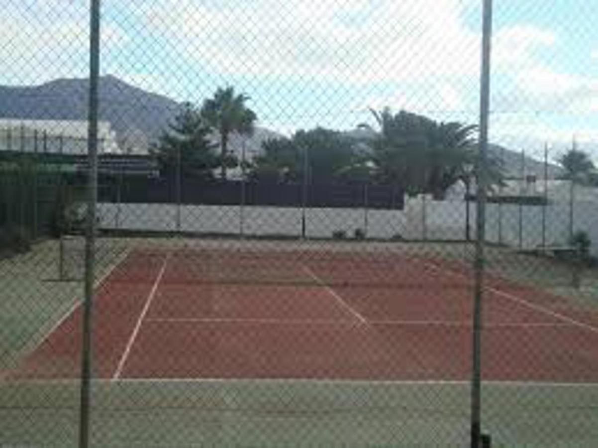 Basement Apartment Very Large Fantastic Location Playa Blanca  Exterior foto