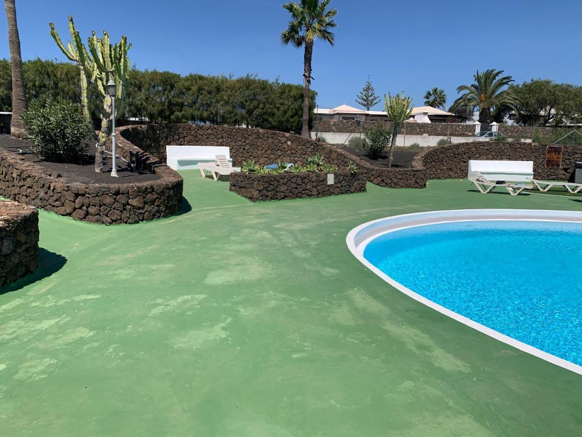 Basement Apartment Very Large Fantastic Location Playa Blanca  Exterior foto